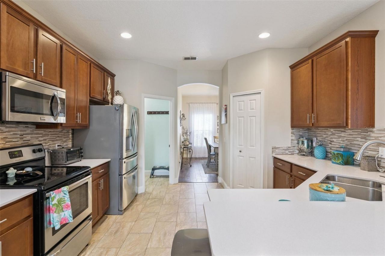 703 Cypress Oak Circle , Deland, FL 32720 Photo