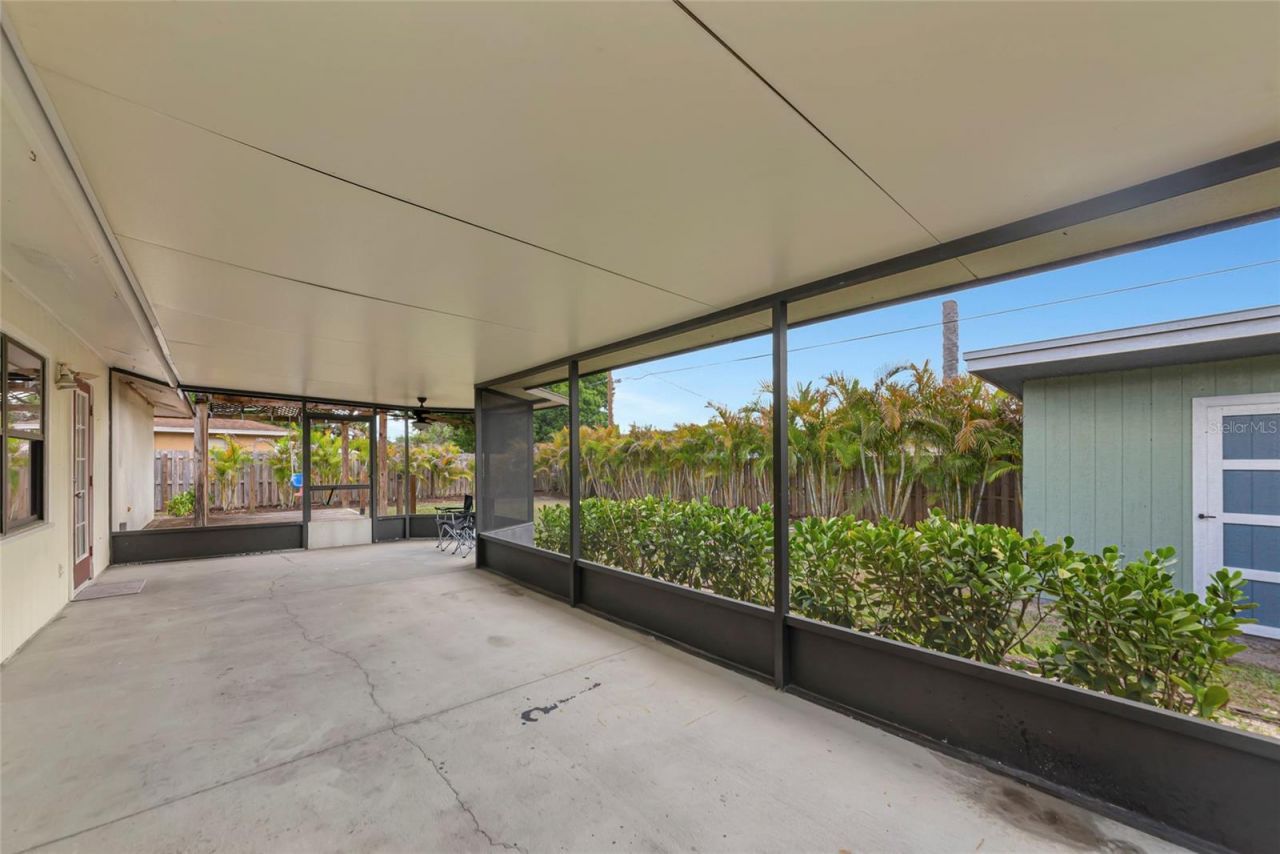 2529 Golden Poinciana Place , Sarasota, FL 34232 Photo