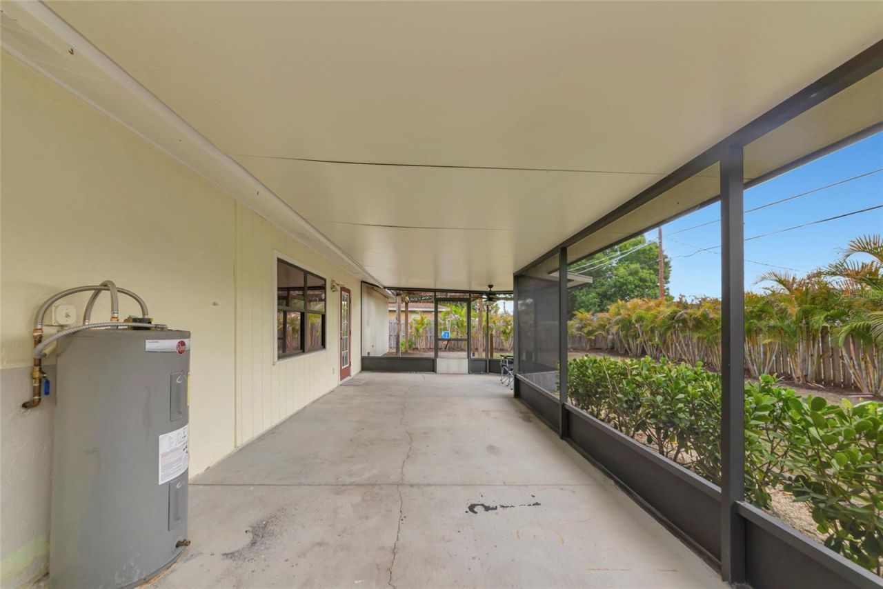 2529 Golden Poinciana Place , Sarasota, FL 34232 Photo