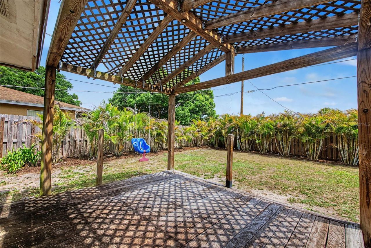 2529 Golden Poinciana Place , Sarasota, FL 34232 Photo