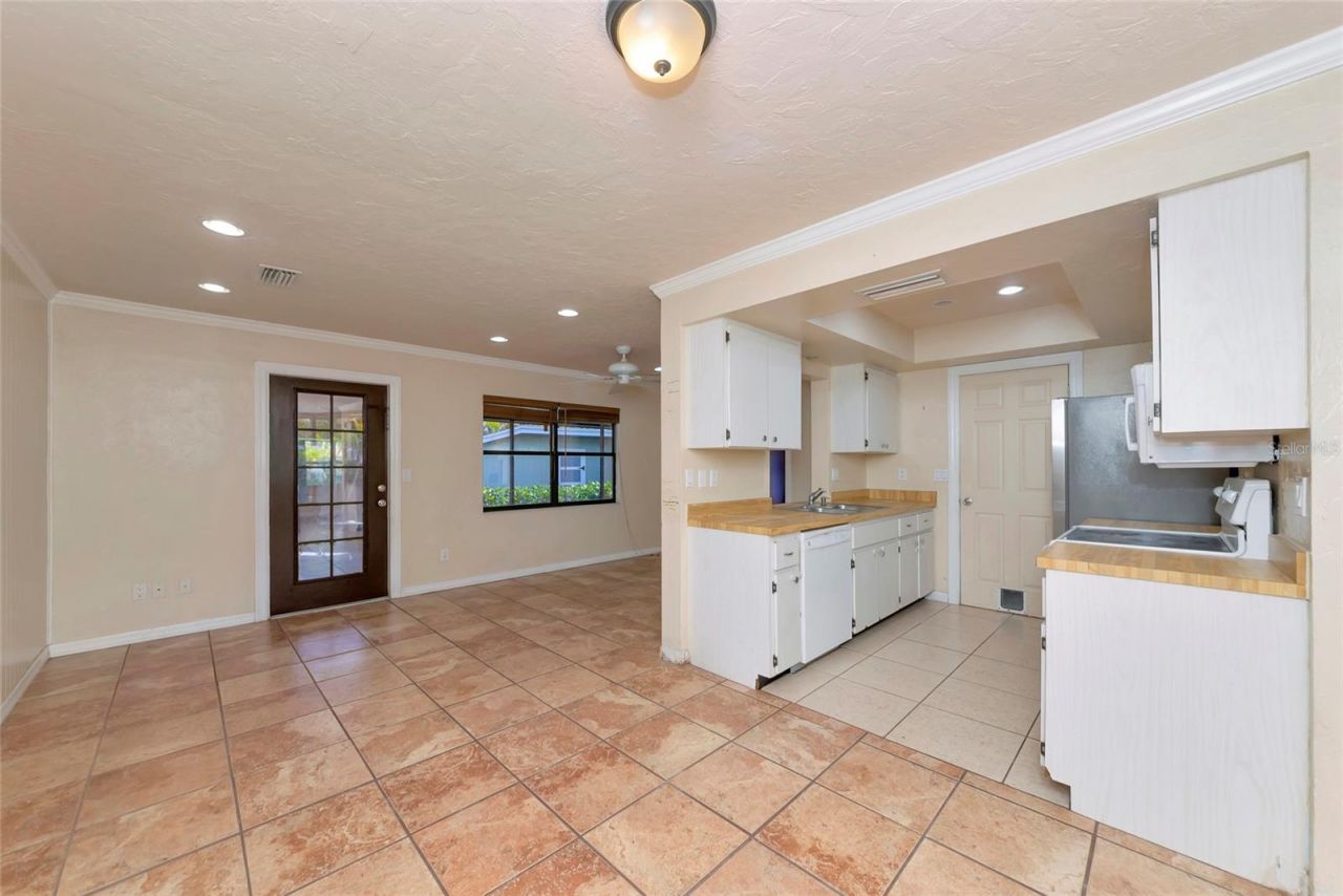 2529 Golden Poinciana Place , Sarasota, FL 34232 Photo