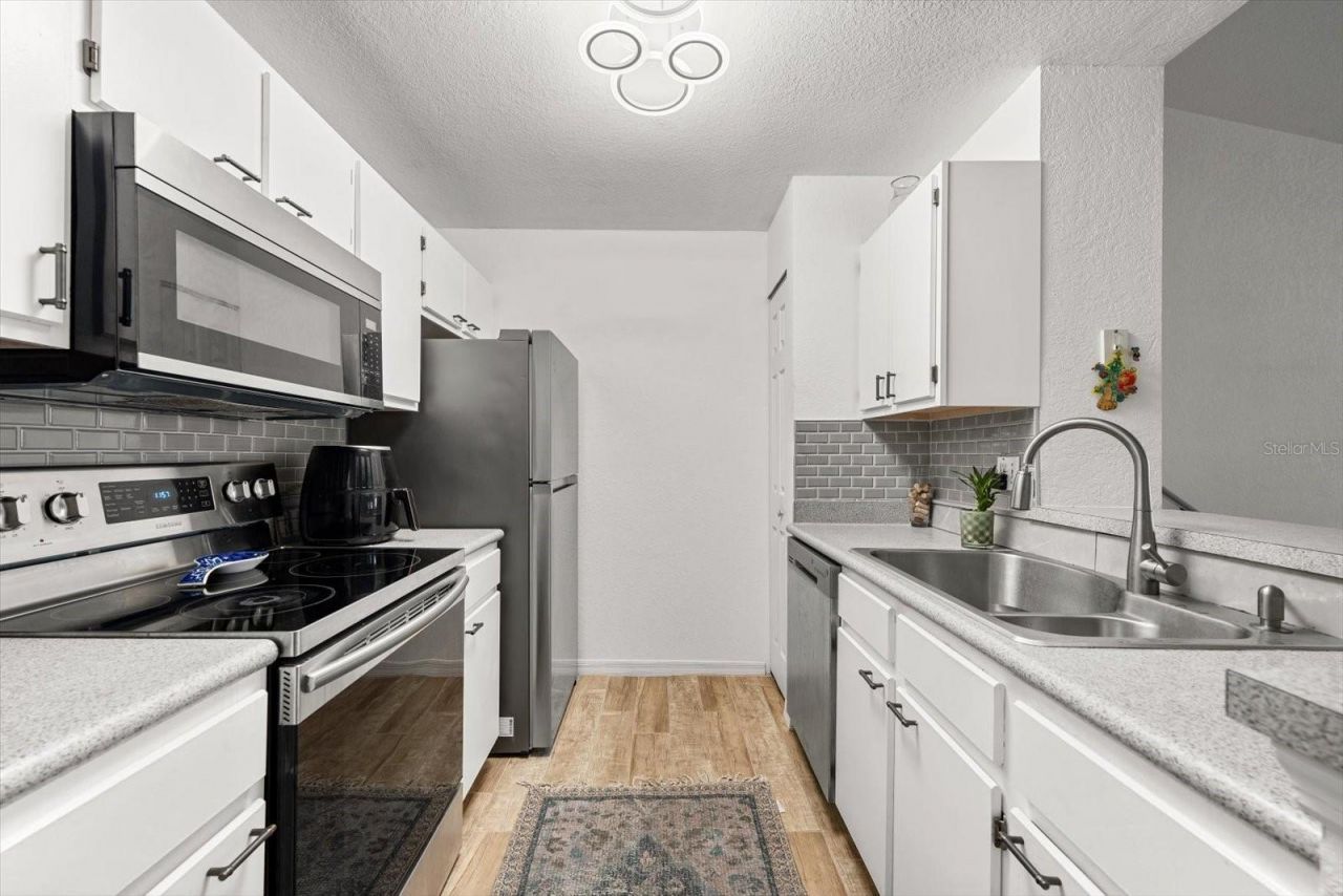 8933 Manor Loop , Unit 204, Lakewood Ranch, FL 34202 Photo