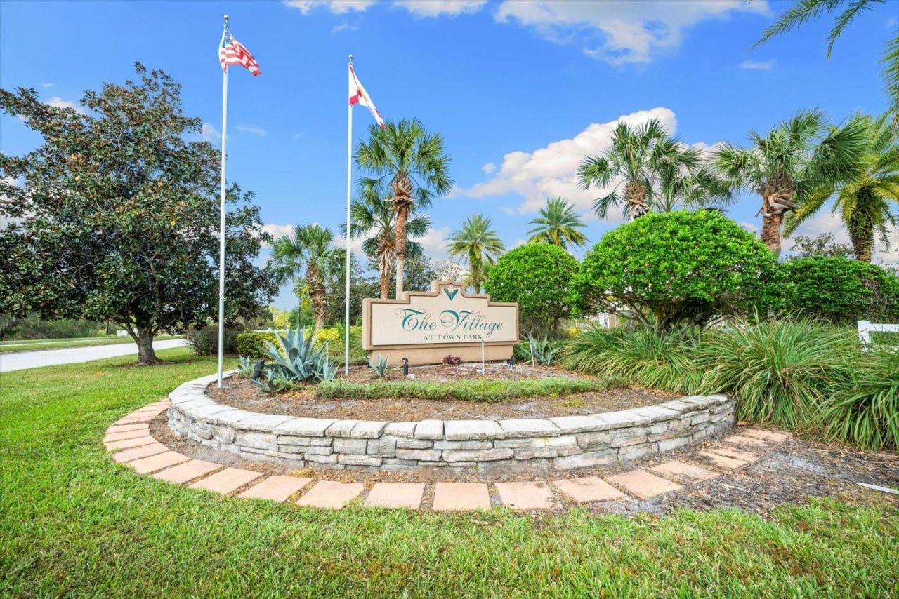 8933 Manor Loop , Unit 204, Lakewood Ranch, FL 34202 Photo