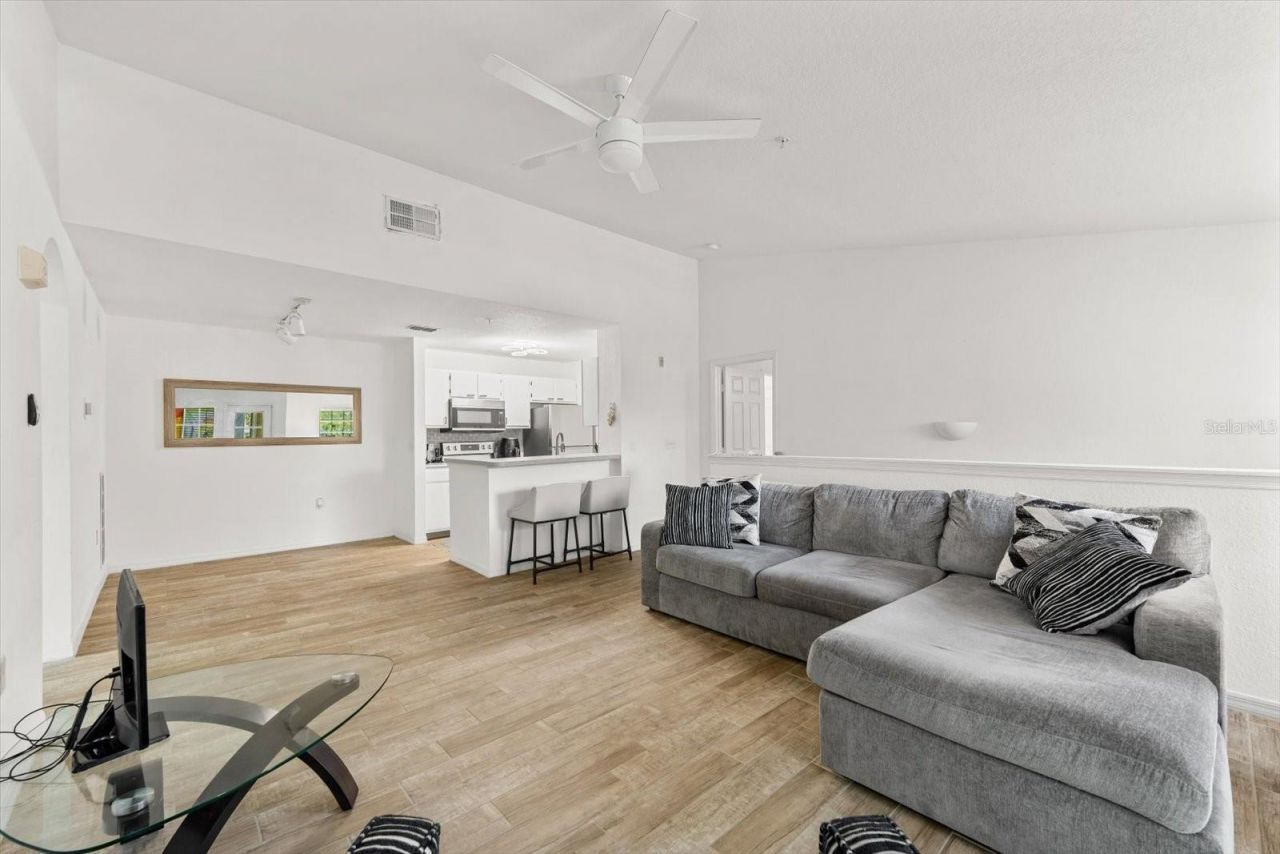 8933 Manor Loop , Unit 204, Lakewood Ranch, FL 34202 Photo