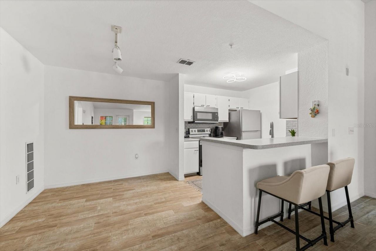 8933 Manor Loop , Unit 204, Lakewood Ranch, FL 34202 Photo