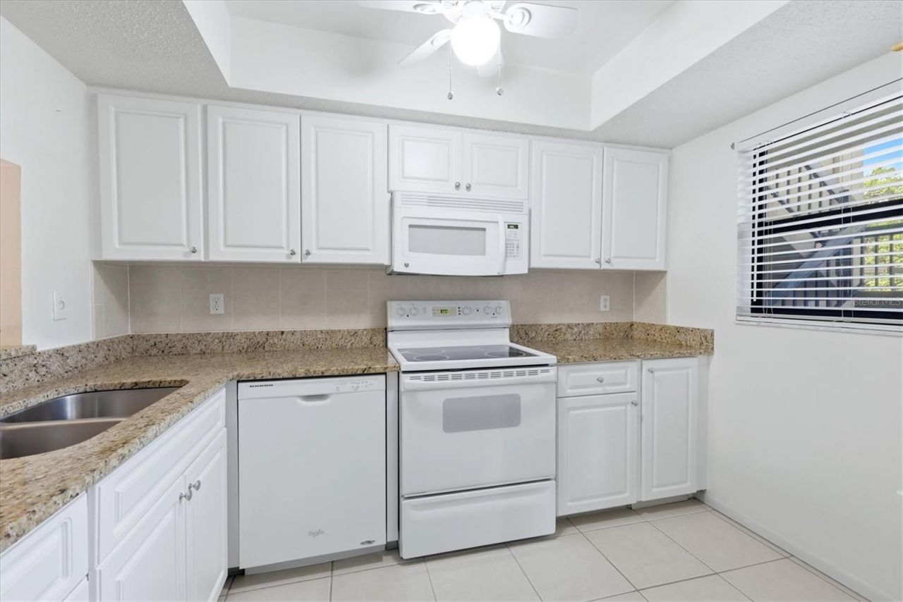 2756 Clubhouse Drive , Unit 101, Sarasota, FL 34232 Photo