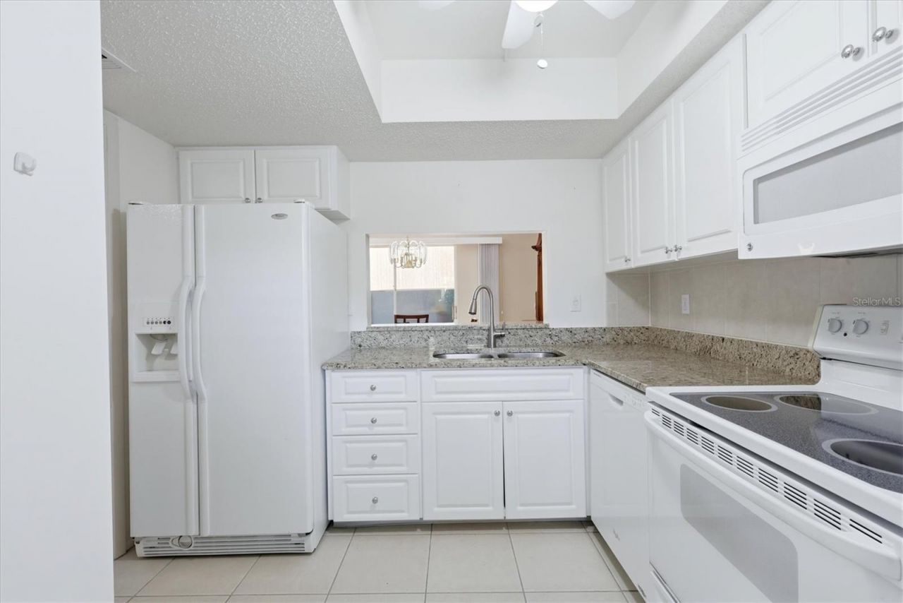 2756 Clubhouse Drive , Unit 101, Sarasota, FL 34232 Photo