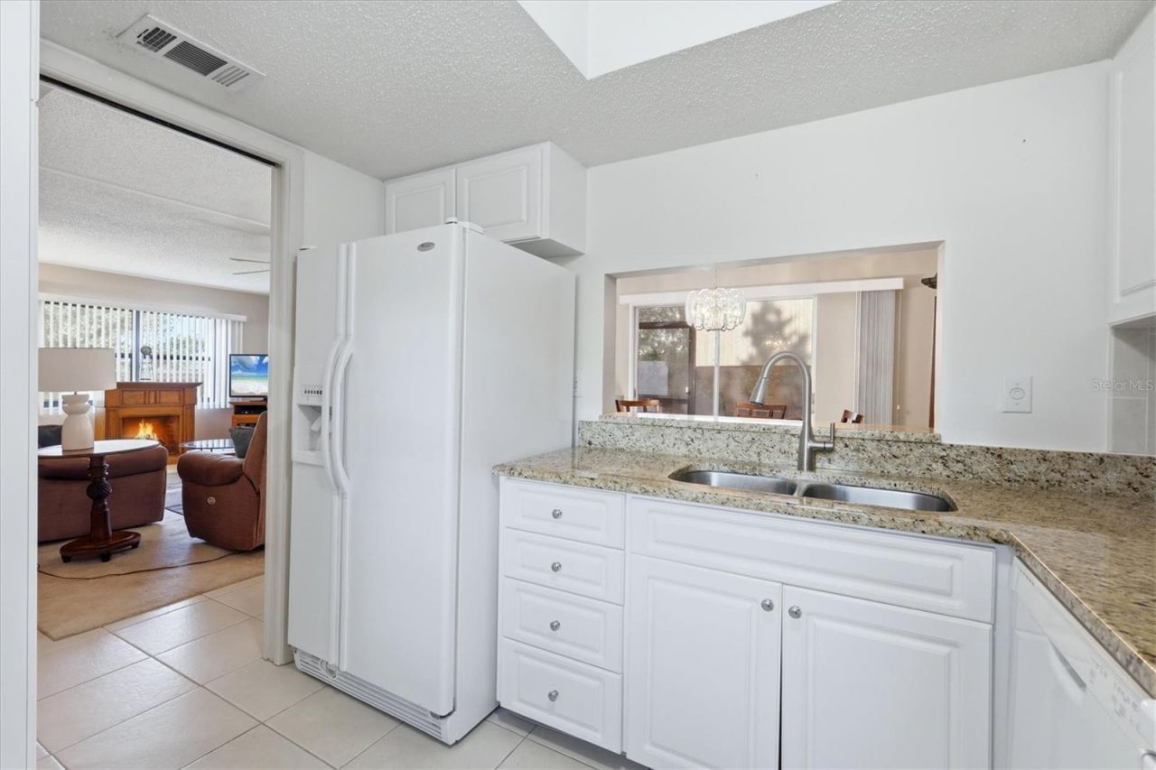 2756 Clubhouse Drive , Unit 101, Sarasota, FL 34232 Photo
