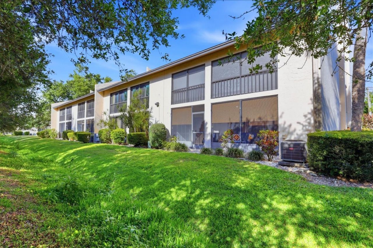 2756 Clubhouse Drive , Unit 101, Sarasota, FL 34232 Photo