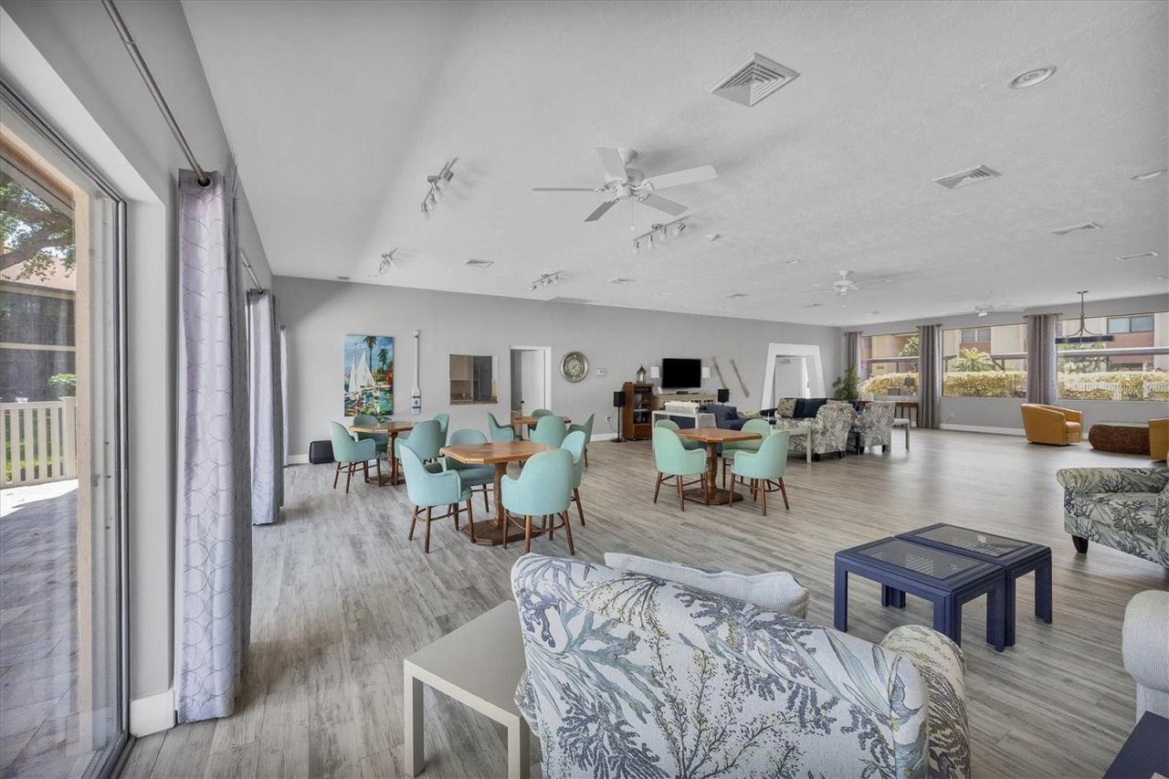 2756 Clubhouse Drive , Unit 101, Sarasota, FL 34232 Photo