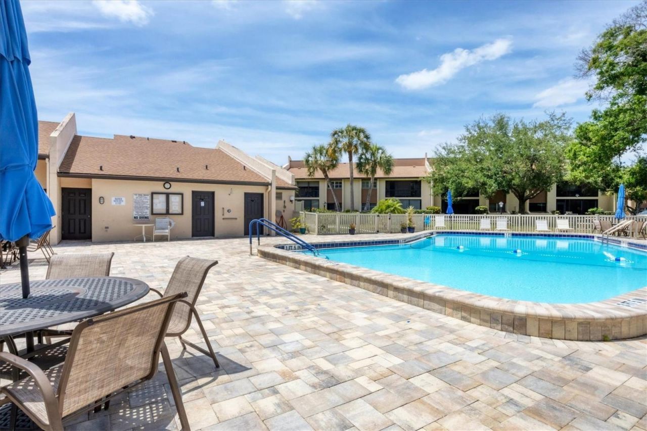 2756 Clubhouse Drive , Unit 101, Sarasota, FL 34232 Photo