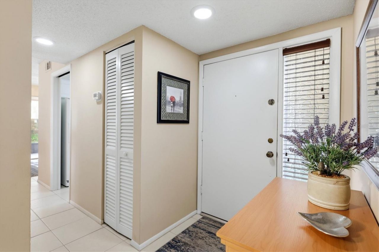 2756 Clubhouse Drive , Unit 101, Sarasota, FL 34232 Photo