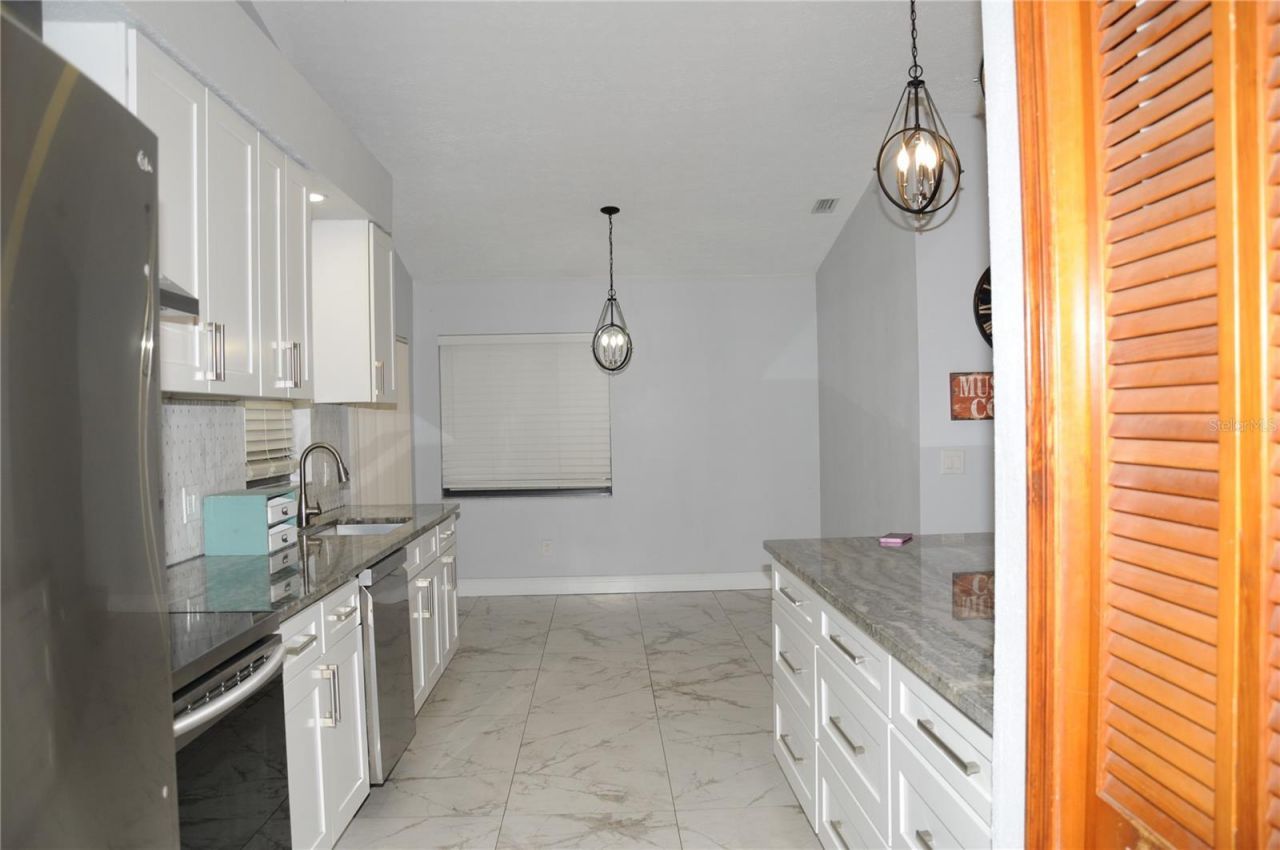 2106 Whitlock Place, Dover, FL 33527 Photo