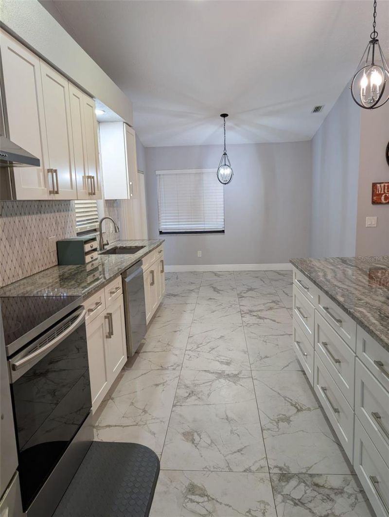 2106 Whitlock Place, Dover, FL 33527 Photo