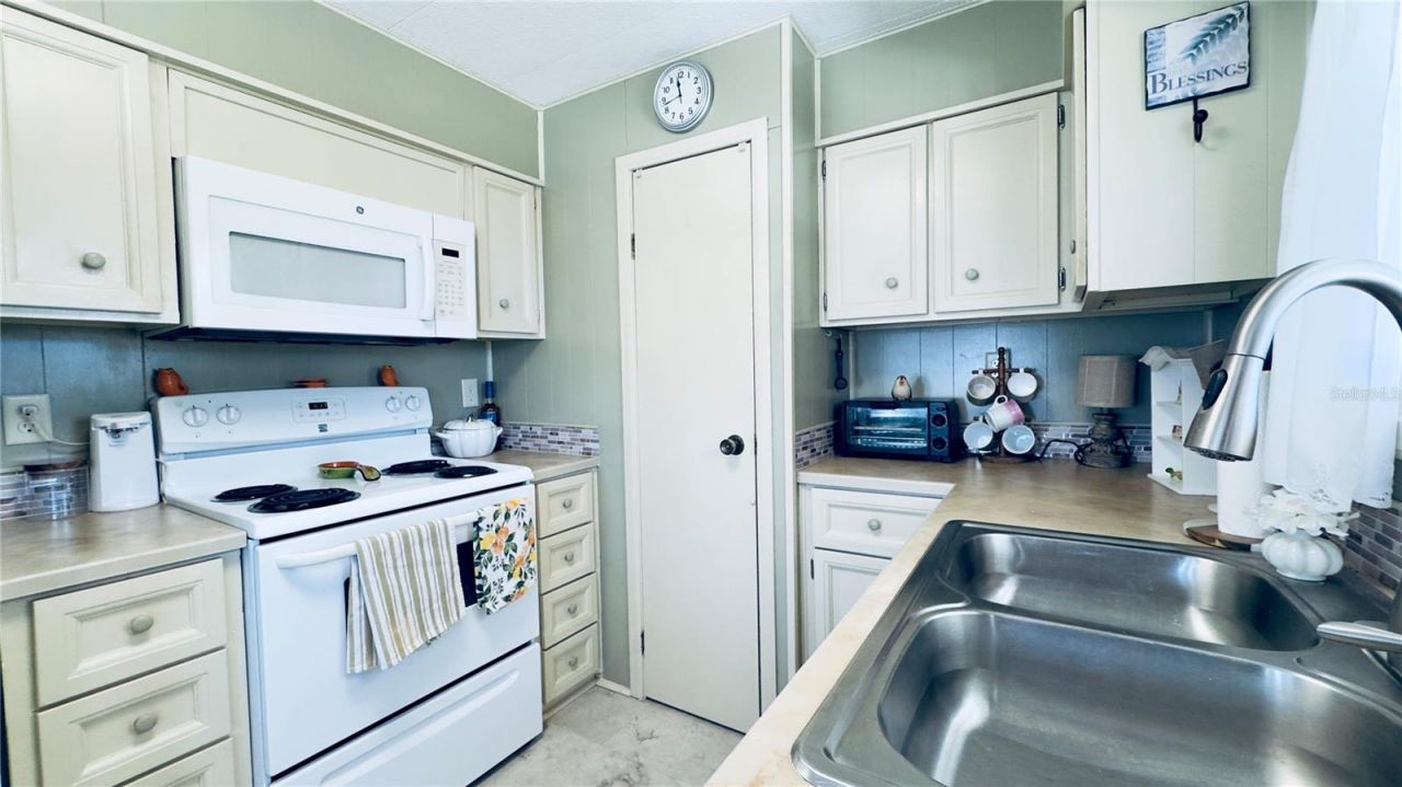 553 Fleetwood Street , North Port, FL 34287 Photo