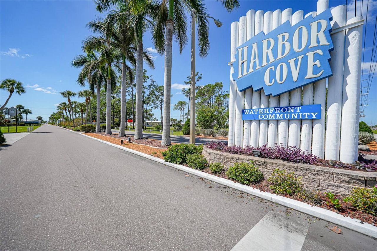 553 Fleetwood Street , North Port, FL 34287 Photo