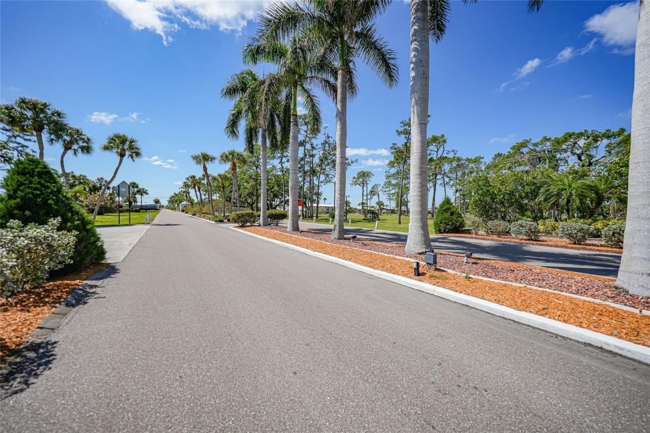 553 Fleetwood Street , North Port, FL 34287 Photo