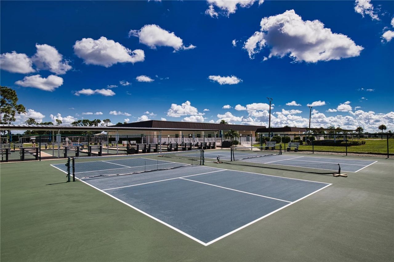 424 Tarde Logo Circle , North Port, FL 34287 Photo