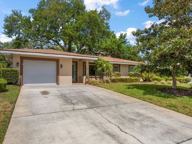 2139 LANAI AVENUE , BELLEAIR BLUFFS, FL 33770