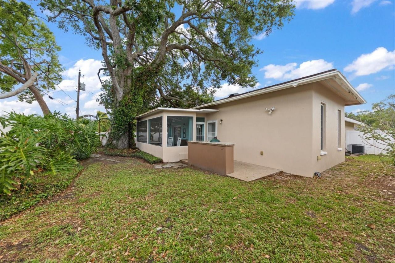 2139 Lanai Avenue , Belleair Bluffs, FL 33770 Photo