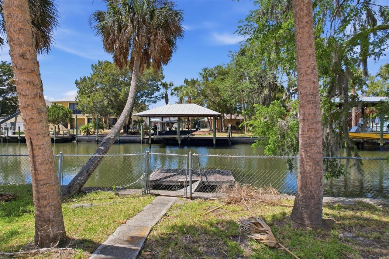 1941 NW 16th Street, Crystal River, FL 34428 Photo