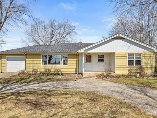 39W258 Seavey Road , Batavia, IL 60510