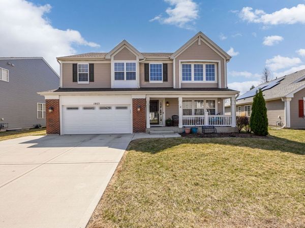 1863 Lake Bluff Lane , Pingree Grove, IL 60140