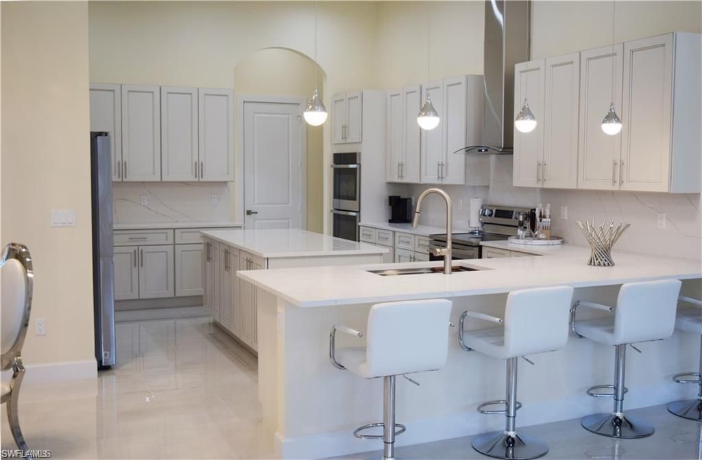 379 25th St Nw, Naples, FL 34120 Photo