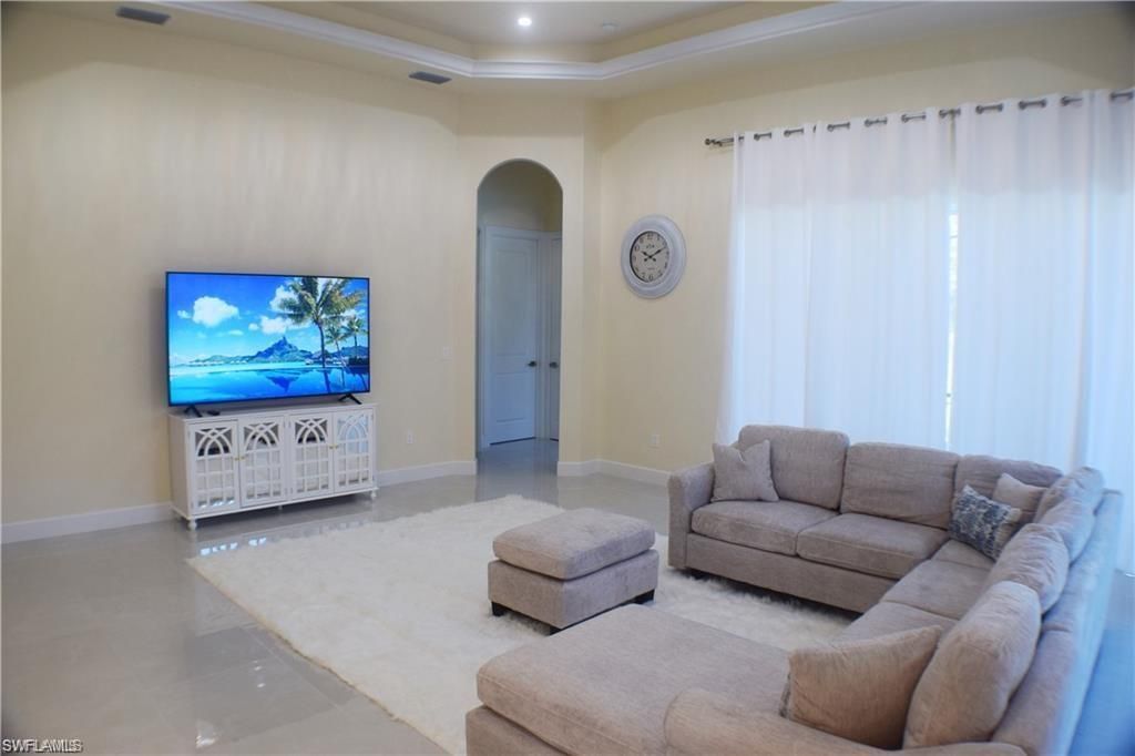 379 25th St Nw, Naples, FL 34120 Photo