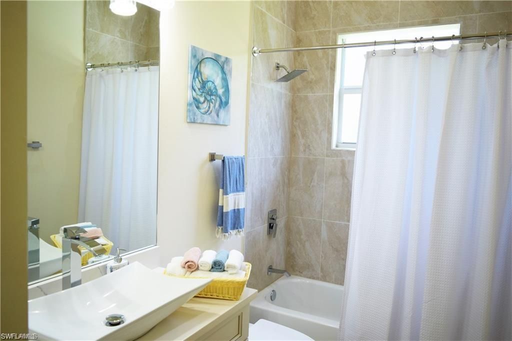 379 25th St Nw, Naples, FL 34120 Photo