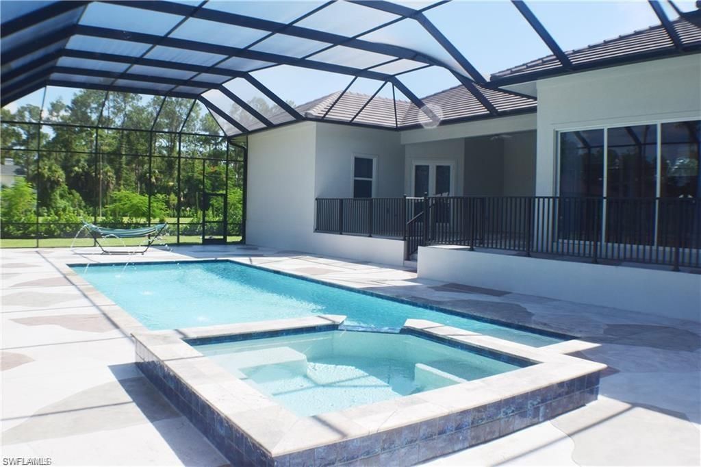 379 25th St Nw, Naples, FL 34120 Photo