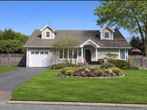 33 2nd Street , Bayport, NY 11705