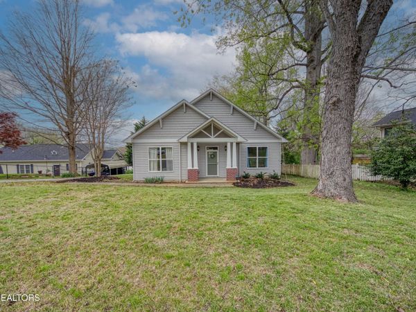 141 Northwestern Ave , Oak Ridge, TN 37830