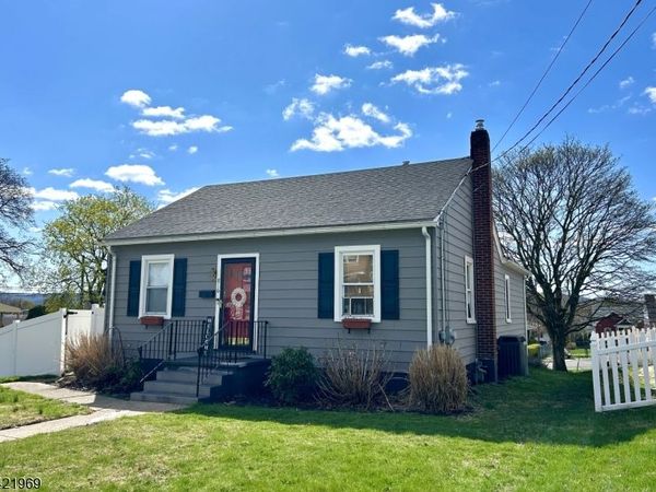 816 North Blvd, Alpha, NJ 08865