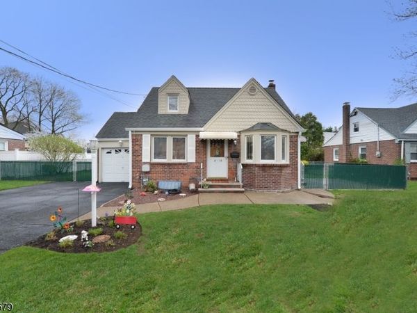 4 Plaza Rd, Fair Lawn, NJ 07410