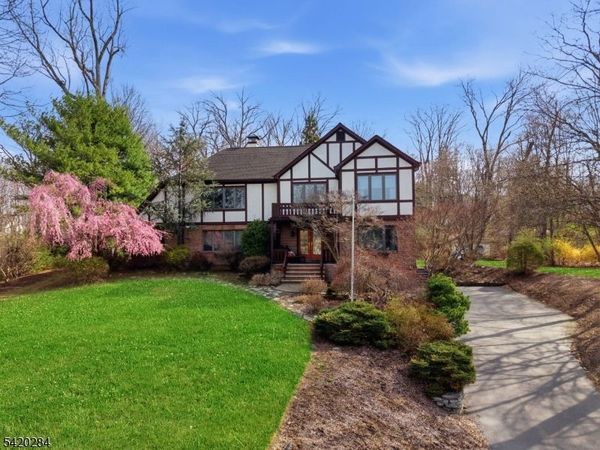 15 Turner Ln, Montville, NJ 07082