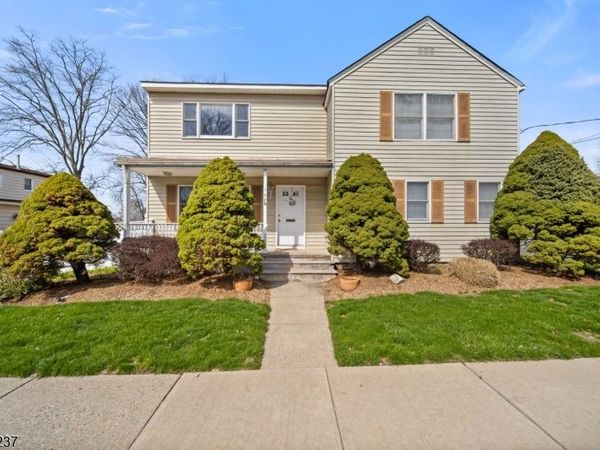 125 Merritt Ave, Bergenfield, NJ 07621