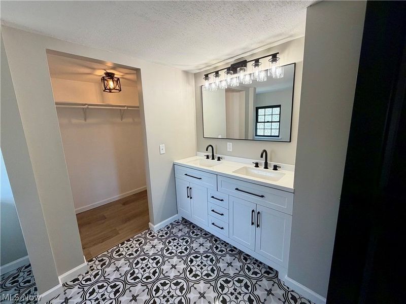 139 W High Street, Glenford, OH 43739 Photo 20