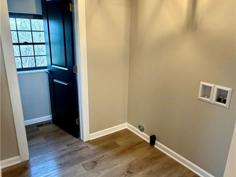 139 W High Street, Glenford, OH 43739 Photo 24