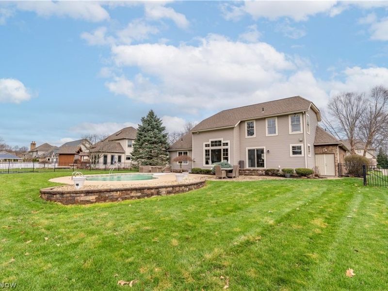 2168 E Park Drive, Uniontown, OH 44685 Photo 3