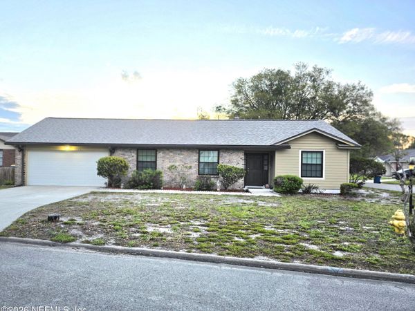 3305 APPLESHAW Court, Jacksonville, FL 32225