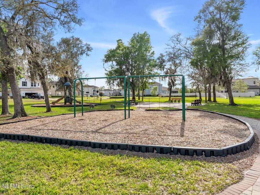 Property Image 100