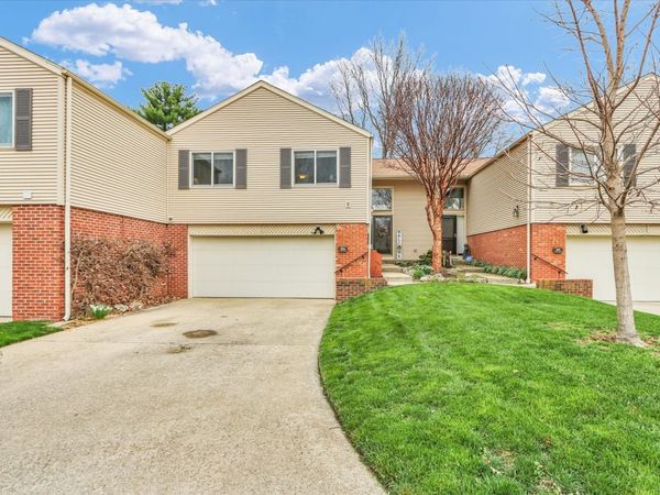 29 Fields East Drive , Champaign, IL 61822