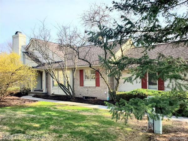 7383 SIMSBURY Drive , West Bloomfield Twp, MI 48322