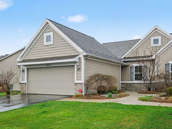2537 SE Highridge Hills Lane SE, Grand Rapids, MI 49546