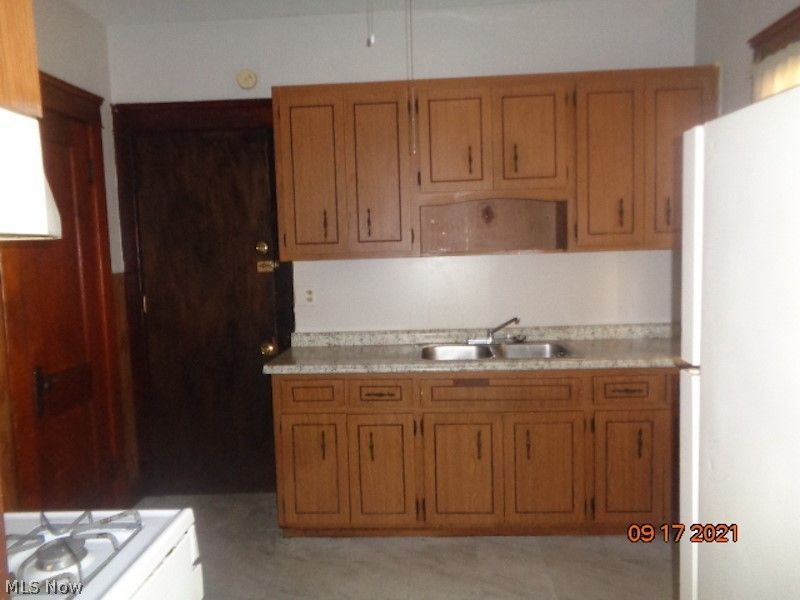 3282 W 94th Street, Cleveland, OH 44102 Photo 18