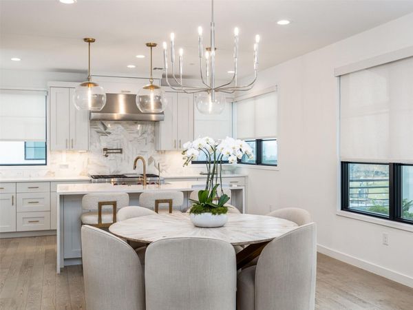 800 Emilia CT, Austin, TX 78746