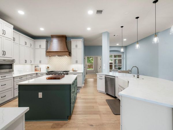 153 Mallard CV, Austin, TX 78737