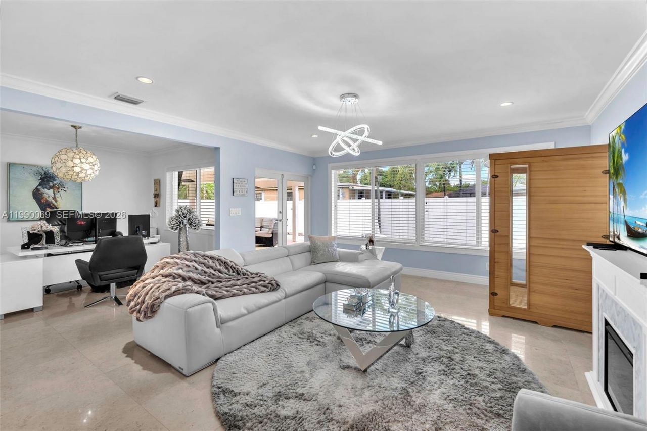 851 Bluebird Ave , Miami Springs, FL 33166 Photo