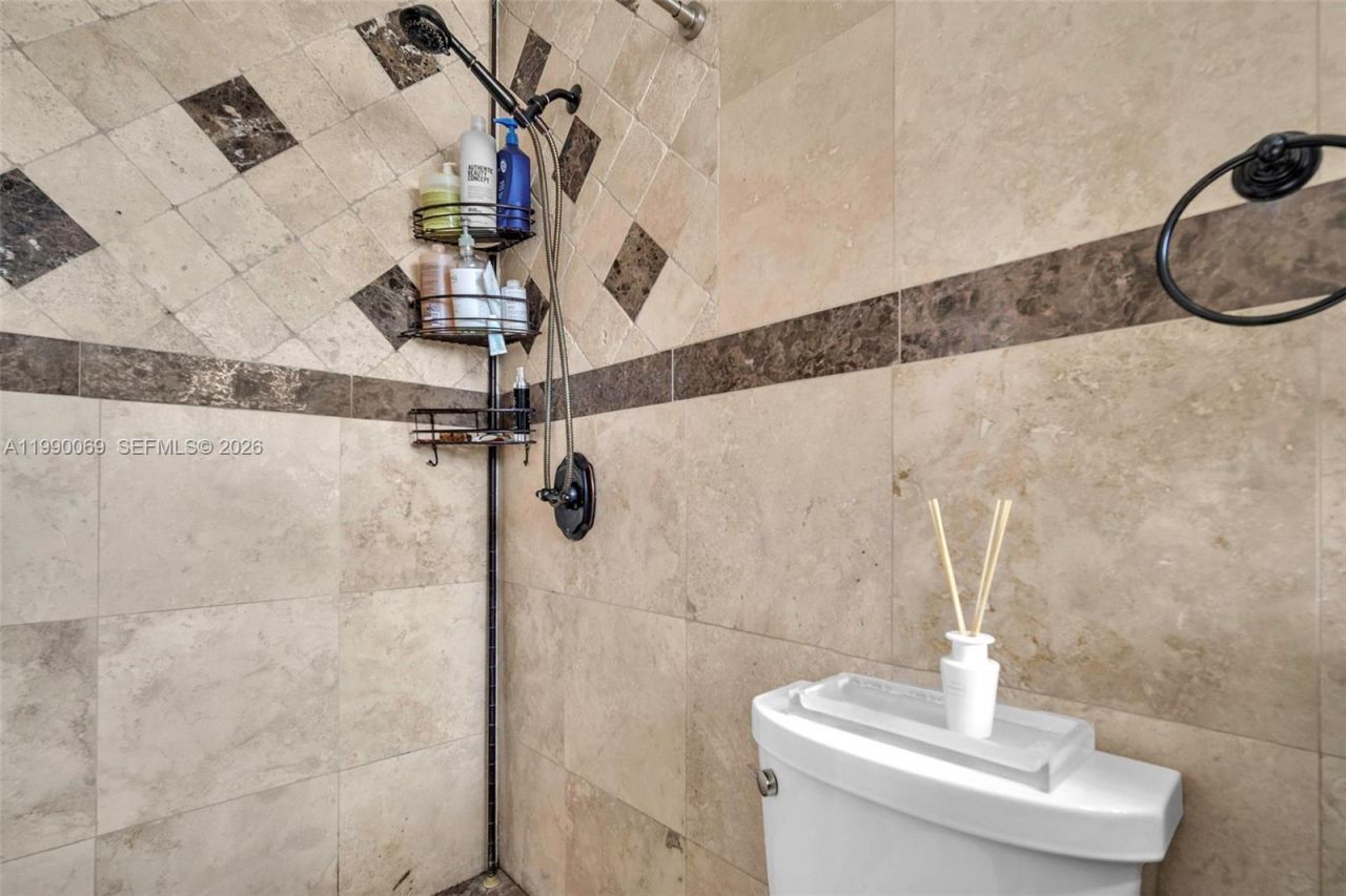 851 Bluebird Ave , Miami Springs, FL 33166 Photo